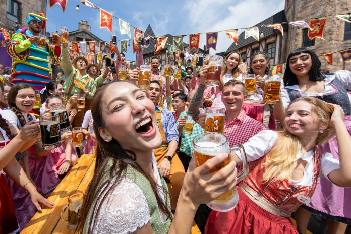 Munich beer garden vs Oktoberfest
